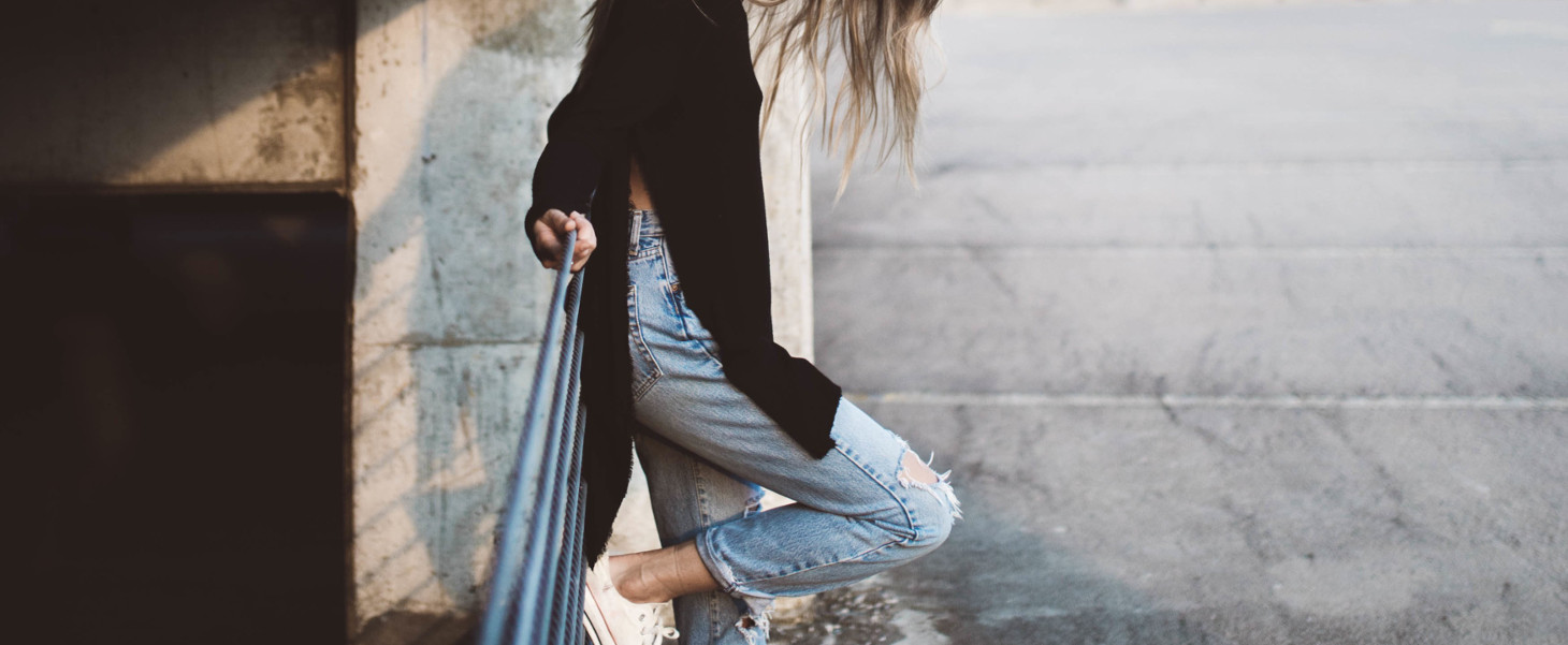 HOW TO CHOOSE THE RIGHT SHOES FOR ACTIVE CITY LIFE THEM
